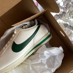 Nike Cortez in Women’s 7